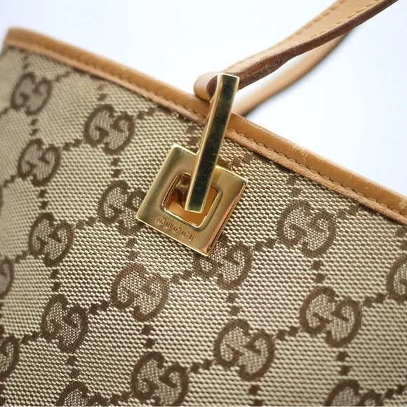 🍓GUCCI Canvas Shoulder Bag - Picture 13 of 14